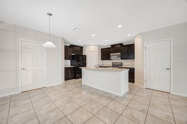 Photo - 4836 Chatterton Way
