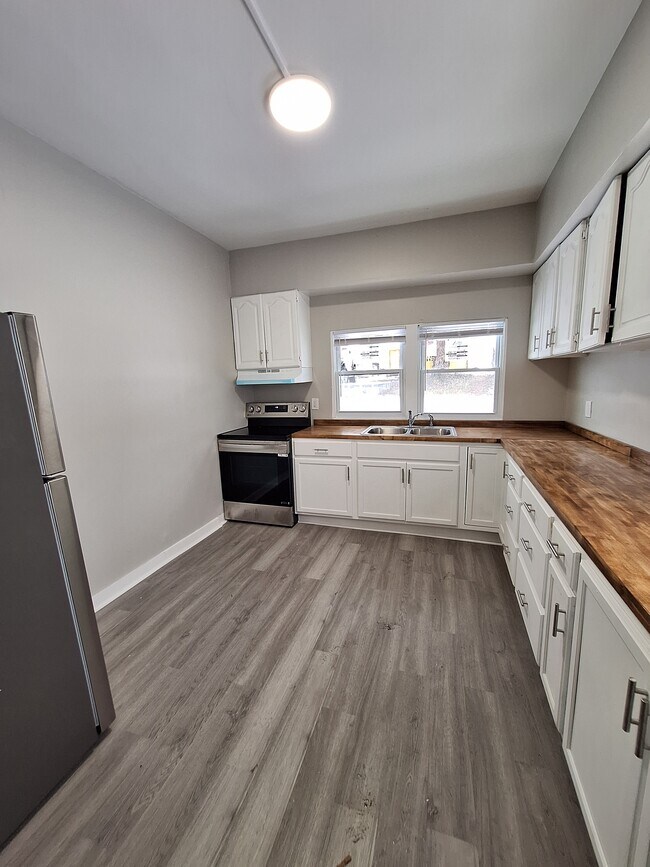 Photo - 1221 Walnut St