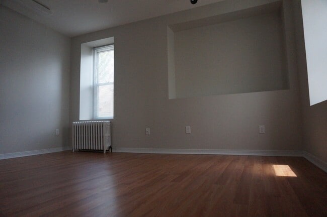 3513 Bowman St Unit 2