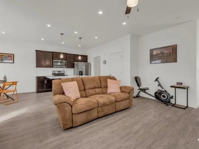 Photo - 4536 E Hurstbourne Dr