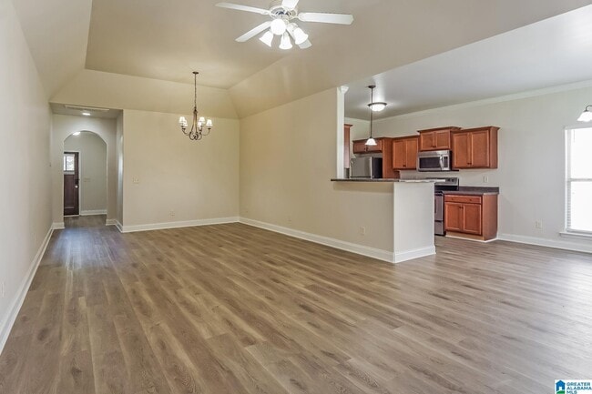 Photo - 108 Lorrin Ln