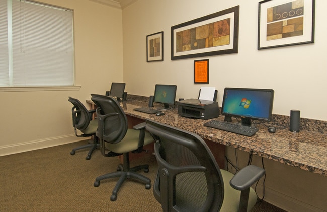 Photo - Ellicott Gardens