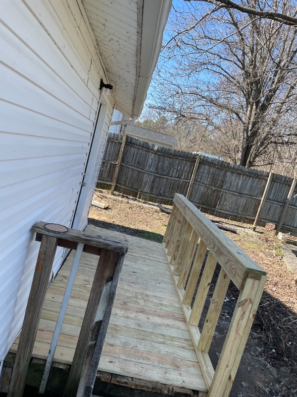 Photo - 830 W 5th St