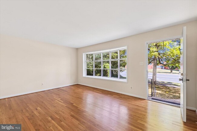 Photo - 4705 Franconia Rd