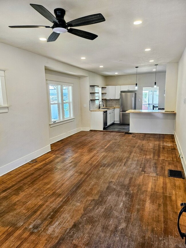 Photo - ALL PROSPECTIVE TENANTS MUST SUBMIT A $58 NON-REFUNDABLE APPLICATION FEE PER APPLICANT ONLINE AND...