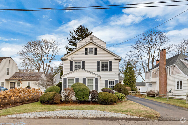 Building Photo - 31 Woodlawn Ave Rental