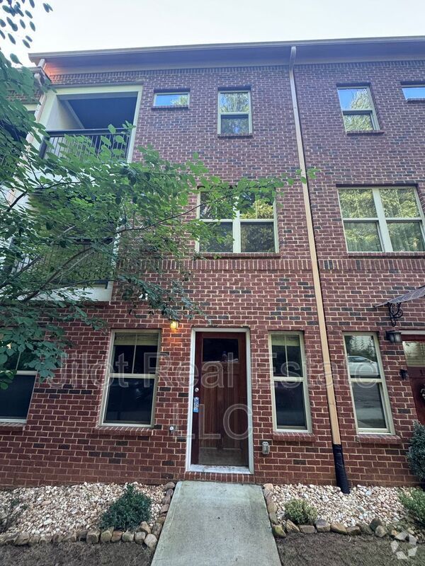 Building Photo - 1280 Dahlgren Lane Rental