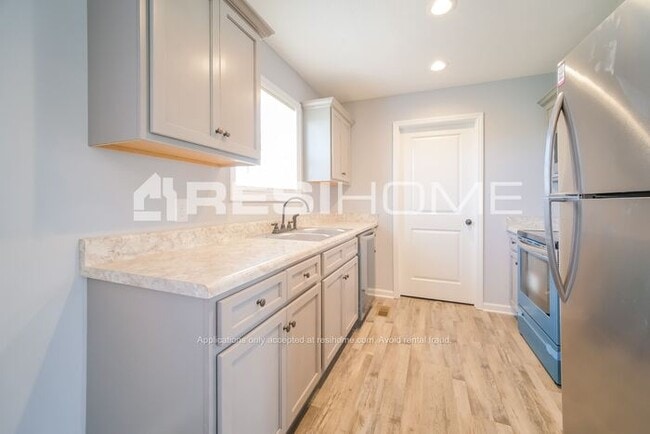 Photo - 730 Ella Court