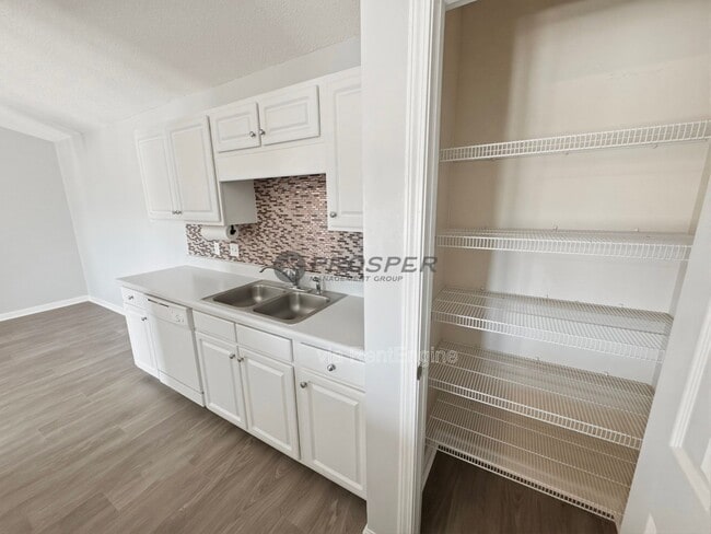 Photo - 107 Pelham Square Way