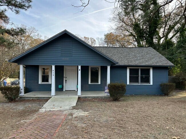 Photo - Charming 3 Bedroom 2 Bath for rent!!