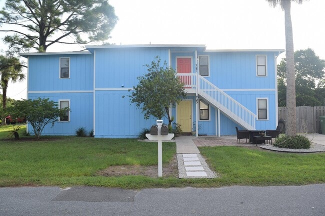 Photo - 725 7th Ave N House