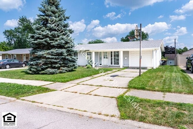 Building Photo - 6628 Redbud Dr Rental
