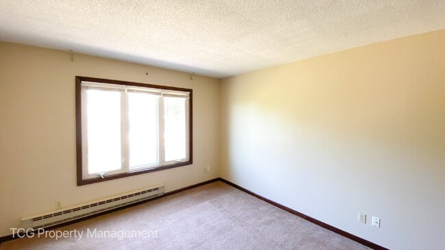 Photo - 445 Elm Pl Unidad L-22