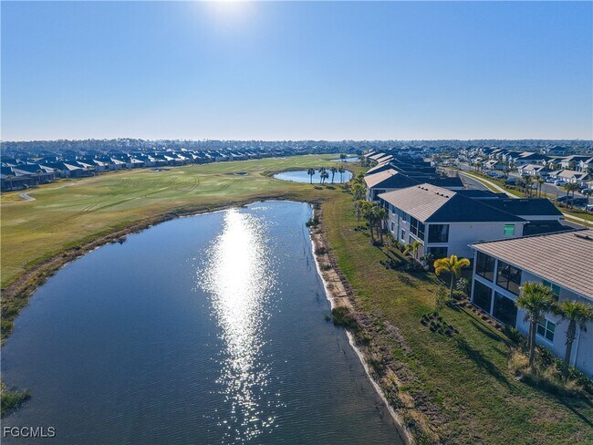 Building Photo - 15903 Grassland Ln Unit 4411