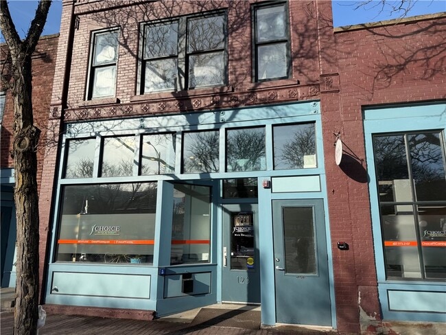 Building Photo - 123 W Market St