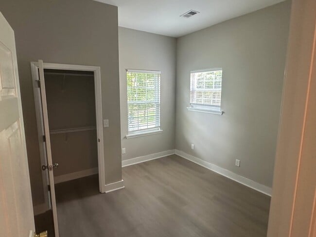 Bedroom (1) - 2332 Stark St Unit 2- Duplex