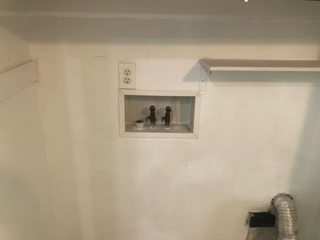 Photo - 877 Donaldson Rd