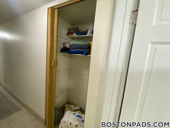 Photo - 19 Brighton Ave Unidad A