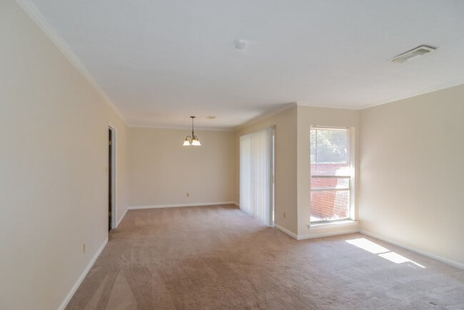 Photo - 463 Larkwood Dr