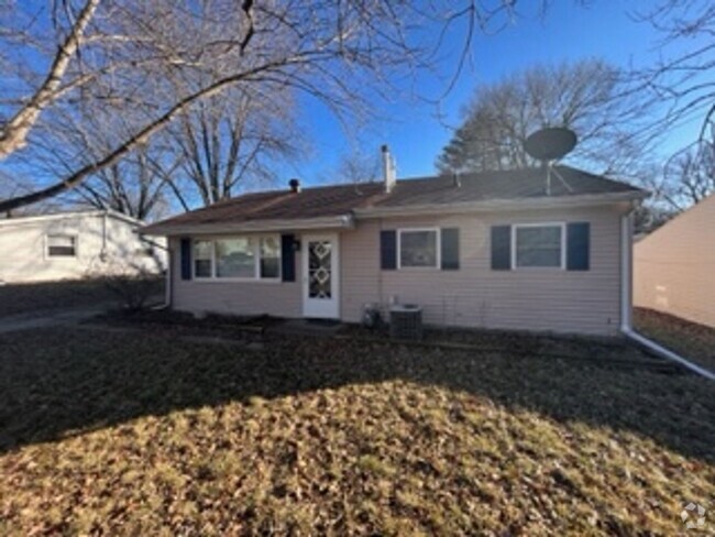 Building Photo - Single Family 2 bedroom 2 bath in LeClaire Rental