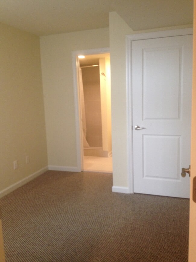 Photo - 415 N 41st St Unit 2
