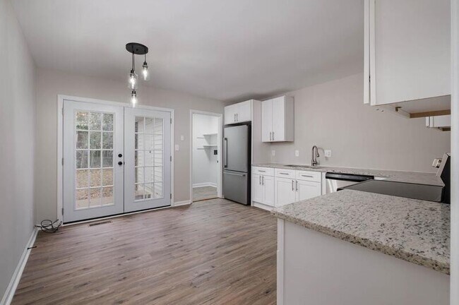 Photo - 6026 Olinda St