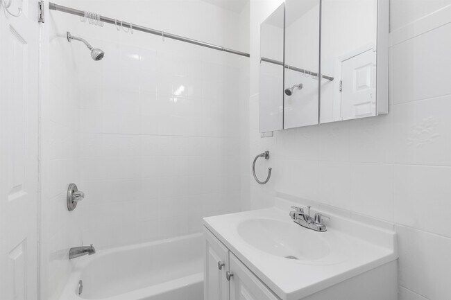 Photo - 84 Griffith St Unit #1