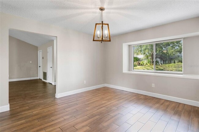 Photo - 385 N Crossbeam Dr