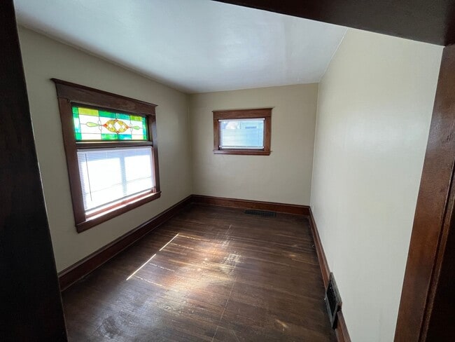 Photo - Fantastic 2 Bed 1 Bath Single Family Home in St. Paul! View and Get Approved TODAY!