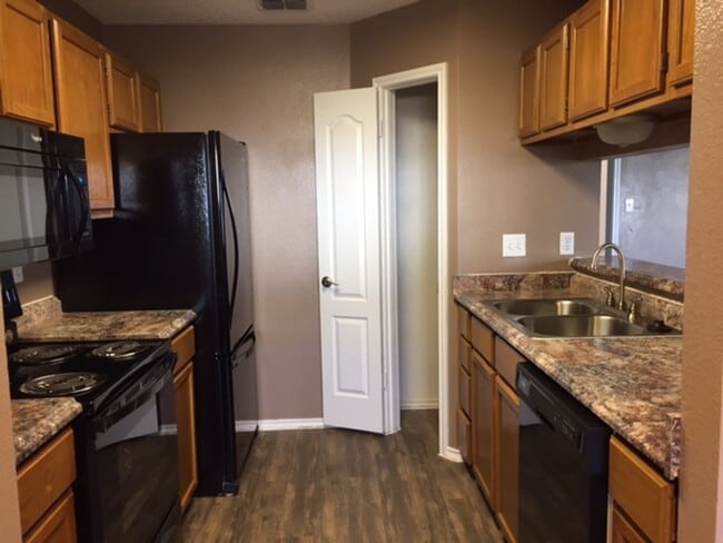 Photo - Country View Apartments