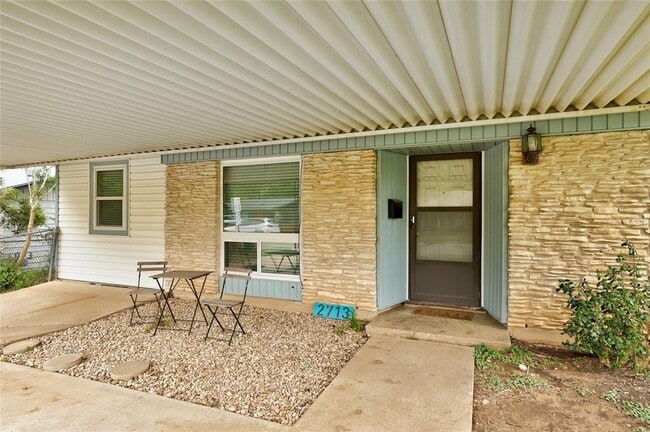 Photo - 2713 Friar Tuck Ln