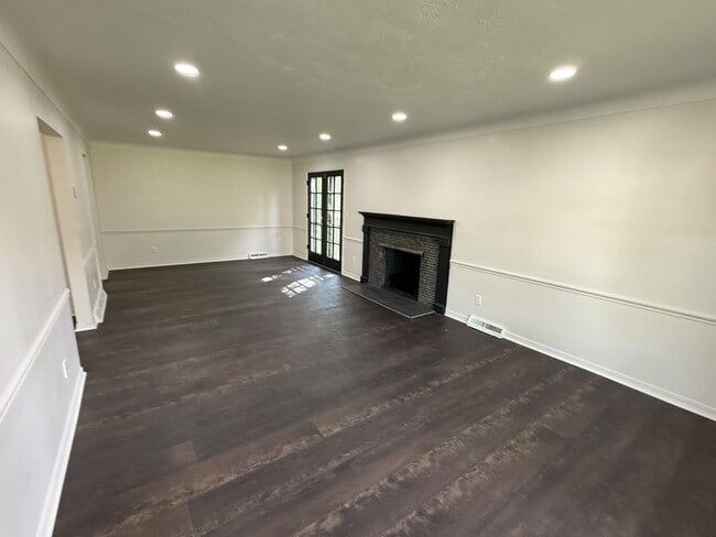 Photo - 6939 Highland Dr