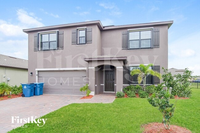 681 Old Country Rd S E