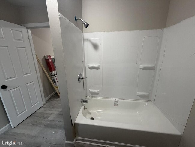 Photo - 615 S Seventh St