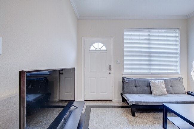 Photo - 9400 Bellaire Blvd Unidad 202