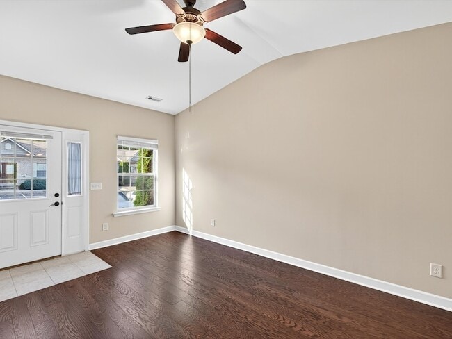 Photo - 110 Velena St