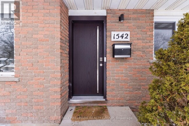 Photo - 1542 St Georges St