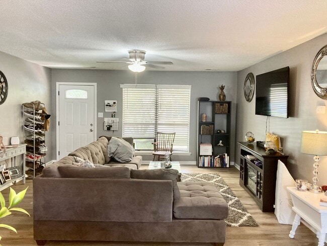 Photo - Open Concept 3 bedroom Jacksonville Home