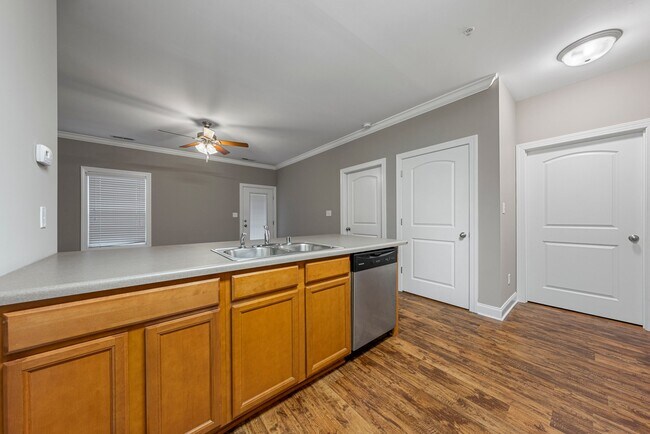 Mount Victor Olde Towne Luxury Apartments