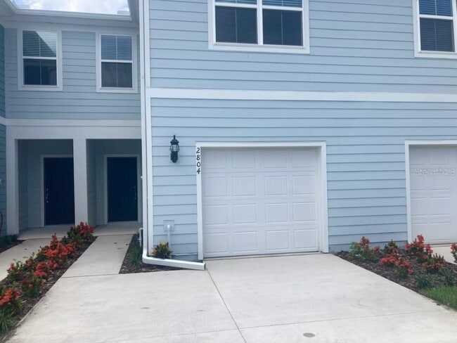 Building Photo - 2800 Bright Bird Ln