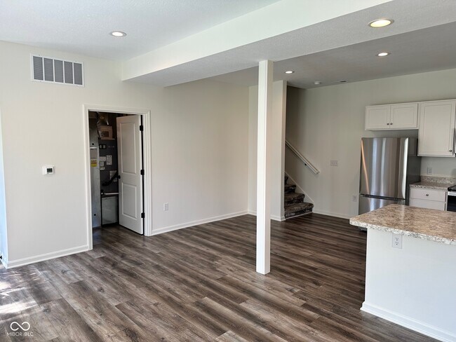 Photo - 103 S Nebraska St House