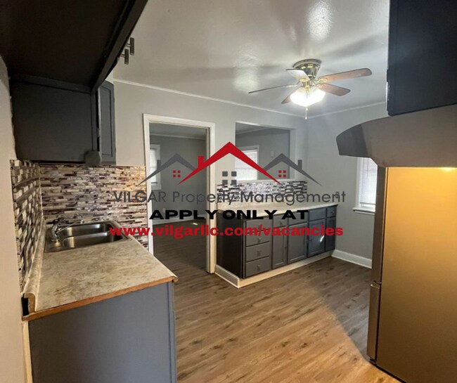 Photo - Step into comfort and convenience with thi...