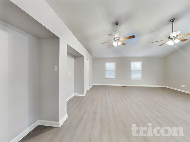 Photo - 9800 Denali Rd NE