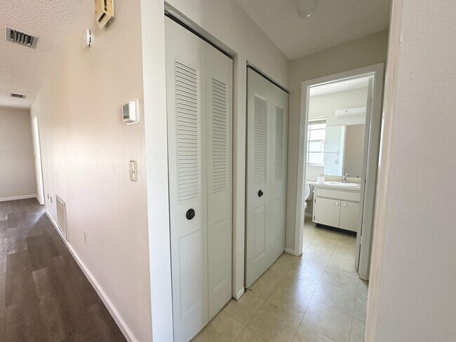 Photo - "Charming 2-Bed, 2-Bath Oasis in New Port ...