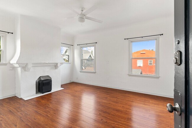 1115 E Broadway Unit 07