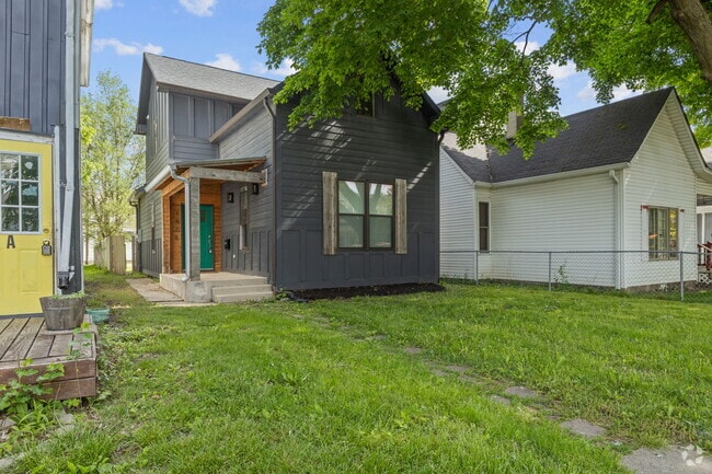 Building Photo - 1806 Woodlawn Ave Rental