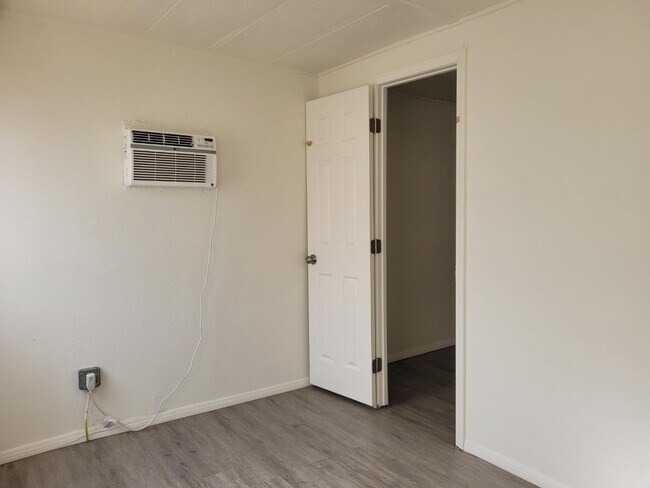 Photo - 1420 S Warner Dr