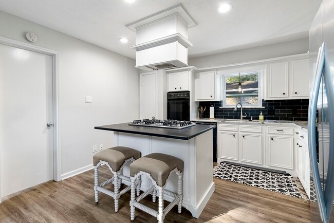 Photo - 623 Hickory Ridge Dr