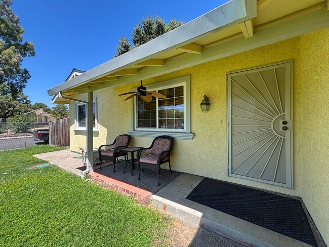 Photo - 401 Klamath Dr