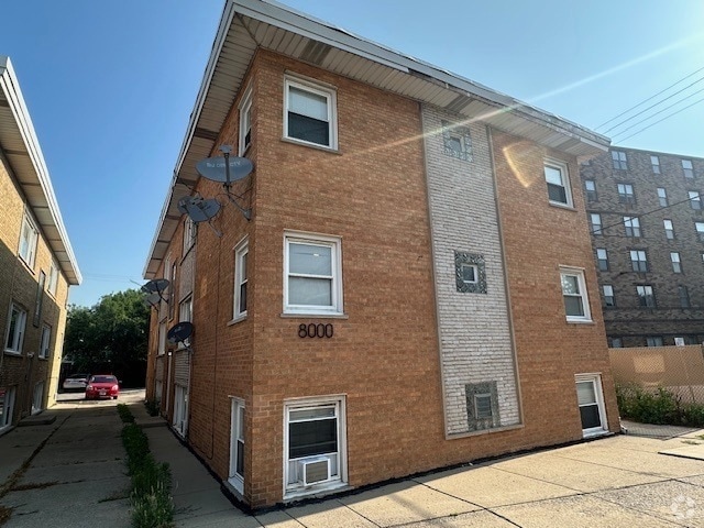 Building Photo - 8000 Grand Ave Rental